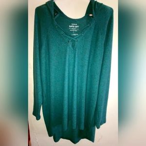🆕️ Torrid Super Soft V-Neck Strappy Hoodie